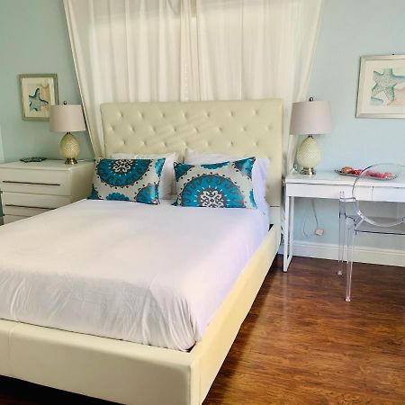 Sun Sand And Love - 1 Bed, 2 Bath Condo Miami Beach Bagian luar foto
